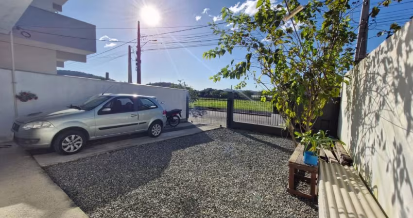 Casa térrea 2 Dormitórios , terreno 150 m² em Camboriú