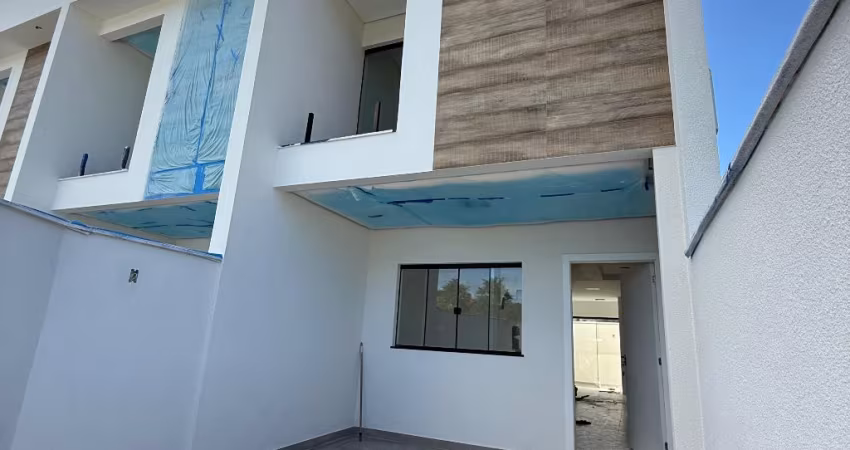 O Melhor preço da região sobrado com 3 quartos sendo uma suíte.