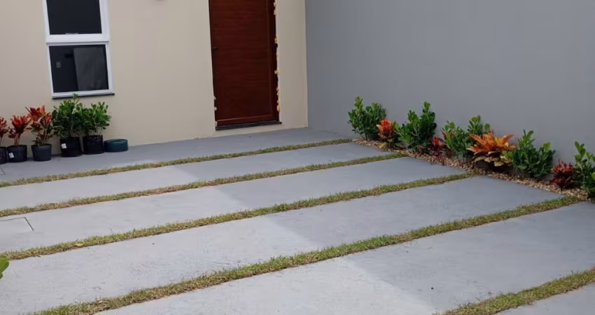 EXCELENTE CASA COM 2 DORMITORIOS/S 01 SUITE!!