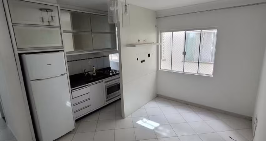 APARTAMENTO SEMI MOBILIADO NO CENTRO DE CAMBORIÚ