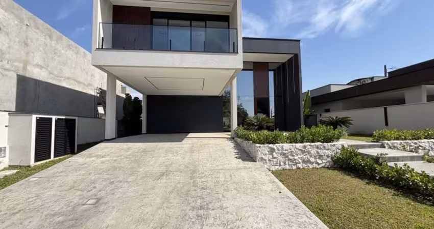 Casa em condomínio fechado com 5 quartos à venda na Rua Sergipe, Areias, Camboriú, Região Geográfica Imediata de Itajaí, Região Geográfica Intermediária de Blumenau, Santa Catarina, Região Sul, 88345-048, Brasil, Areias, Camboriú