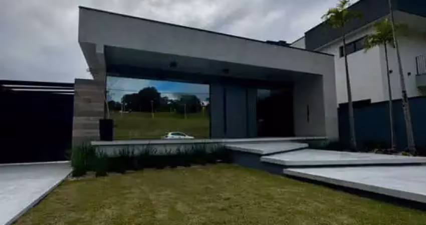 Belíssima casa 4 dormitórios , condominio caledônia private village