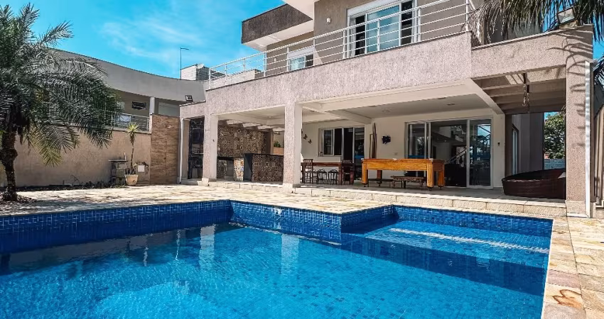 Casa de alto padrão em condomínio  a venda com 05 suítes em Bertioga SP
