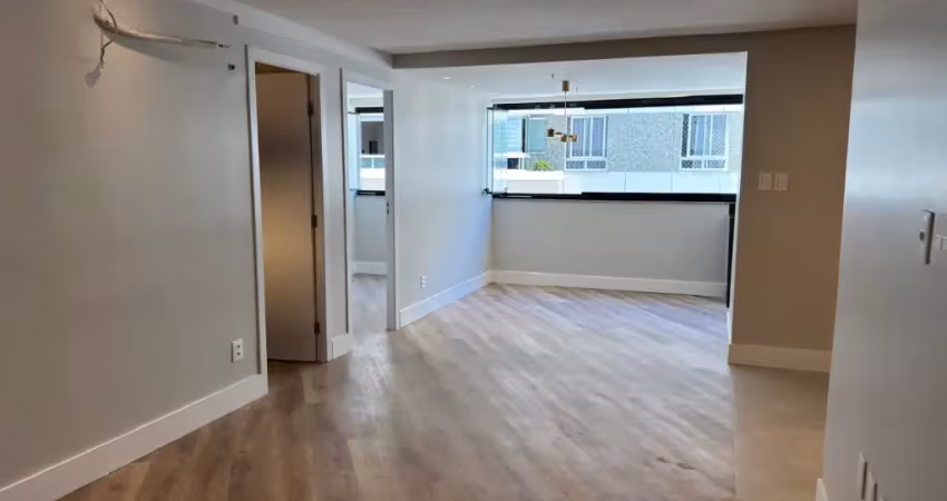 Apartamento com 2 quartos à venda na Avenida Luís Viana, Alphaville I, Salvador