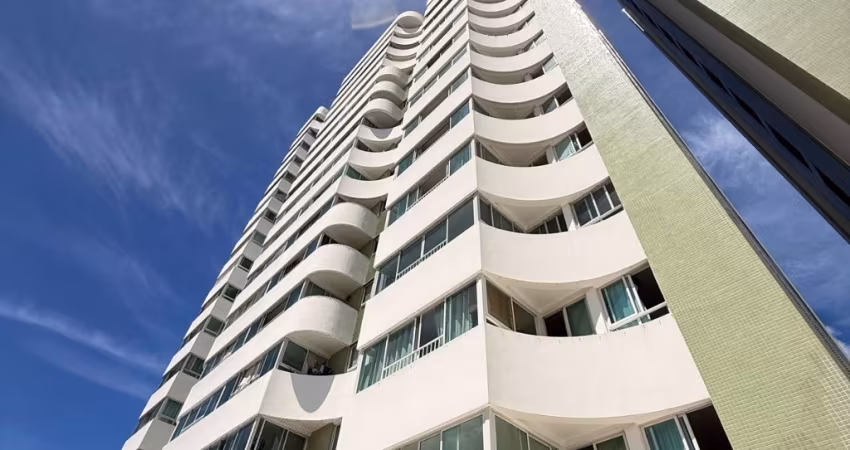 Linda Cobertura à venda no condomínio Salvador Ville Clube