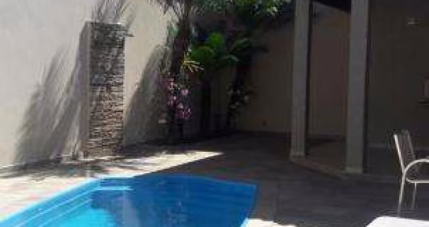 Casa para Venda em Uberlândia, Presidente Roosevelt, 3 dormitórios, 3 suítes, 5 banheiros, 4 vagas