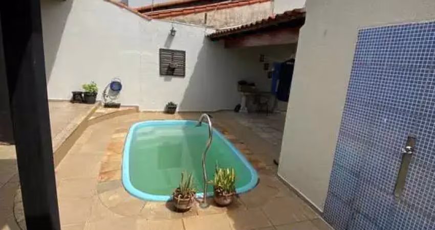 Casa para venda em uberlândia, santa rosa, 3 dormitórios, 1 suíte, 3 banheiros, 3 vagas