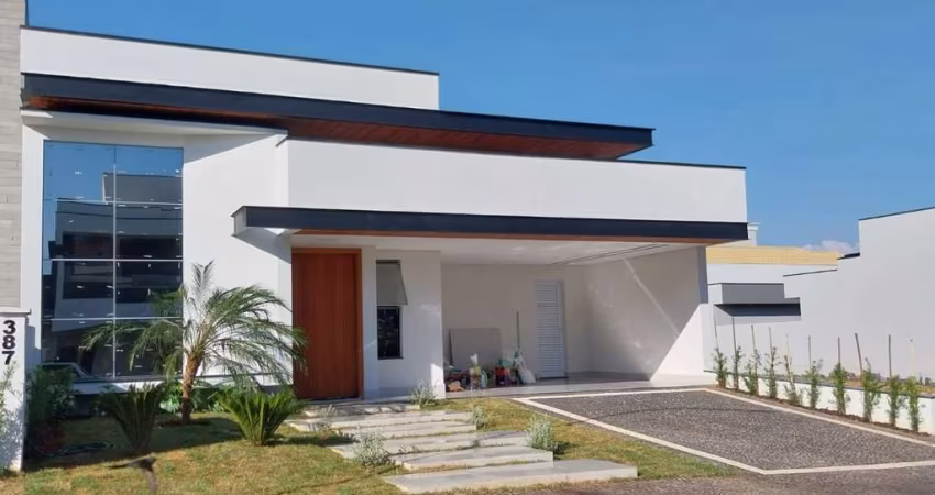 Imperdível! Casa à venda em Indaiatuba-SP, Jardim Residencial Dona Maria José. 3 quartos, 3 suítes, 2 salas, 4 vagas de garagem.