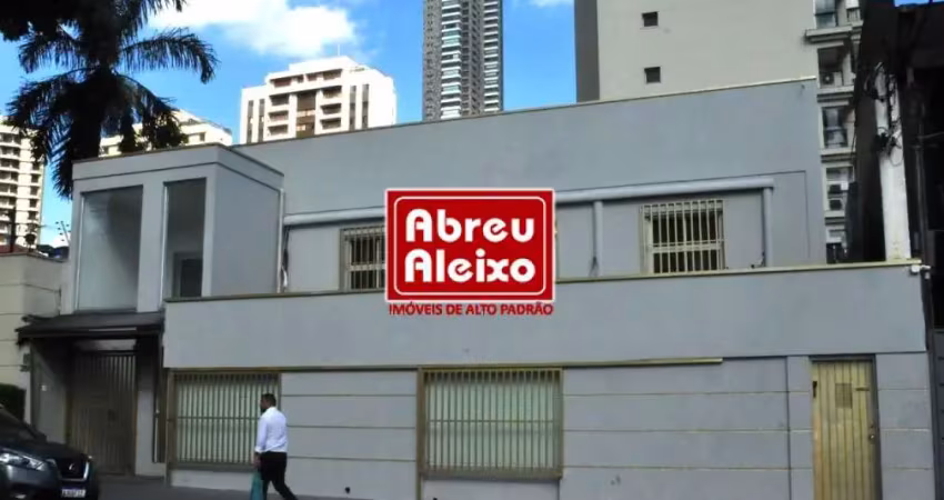 Tatuapé - casa comercial com 550m² de área construida - recepção + salão no  térreo + 4 salas grandes no piso superior + 12 banheiros + refeitorio  excelente para clinicas, escritorios, etc..