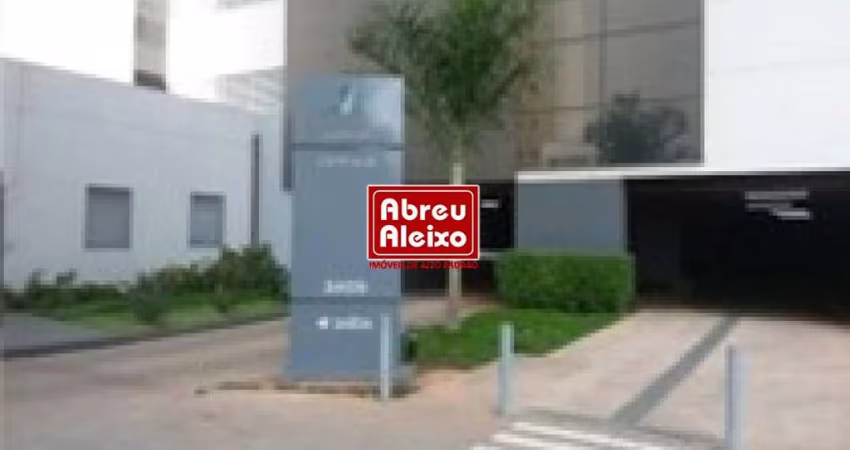 JUNDIAI - SALA COMERCIAL COM 35 M² ÚTEIS-+ 1 VAGA DE GARAGEM - PRONTA PARA TRABALHAR - PSO EM PORCELANATO, AR CONDICIONADO - EXCELENTE LOCALIZAÇÃO NA  AV NOVE DE JULHO