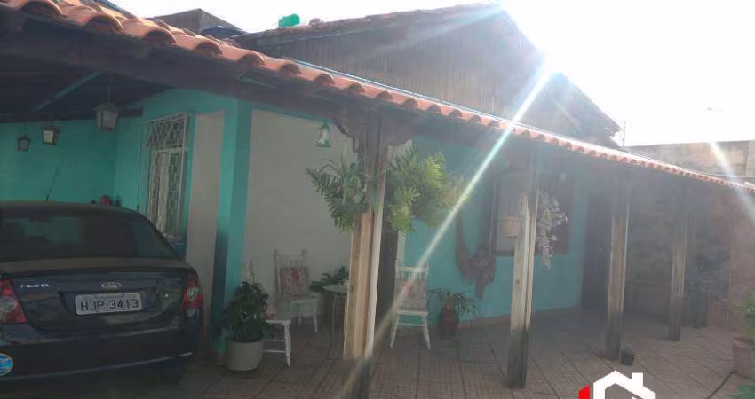 Casa plana- lote 450 mts,3 quartos 4 vagas, bairro Vila Clóris