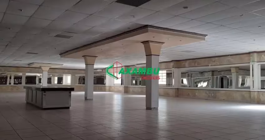 Salão comercial de alto padrão em jundiaí-sp, bairro caxambu: 1 sala, 6 banheiros, 100 vagas de garagem, 1.367m²!