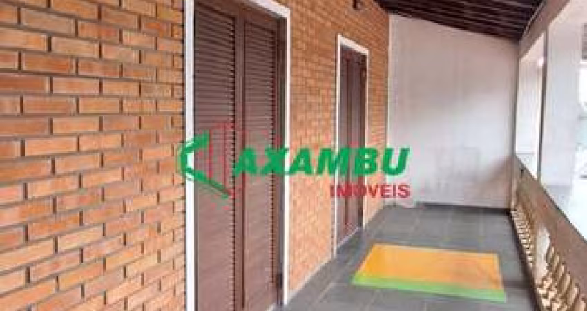 Imperdível! Casa à venda em Jundiaí-SP, no Jardim Itália, com 3 quartos, 1 suíte, 3 salas, 3 banheiros, 2 vagas de garagem e 250,00m².