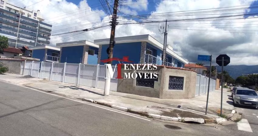 Casa Nova a venda em Villagio  em Bertioga - Centro- Ref. 2268