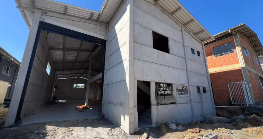 Barracão / Galpão / Depósito com 2 salas para alugar na Rua Guaporé, 305, São Marcos, Joinville