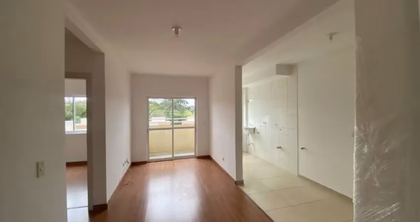 Apartamento com 2 quartos para alugar no Guaraituba, Colombo 