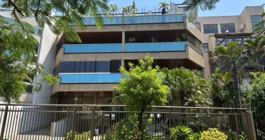 APARTAMENTO - 118 m²- 03 DORMITÓRIOS - SUITE - VARANDA - VAGA