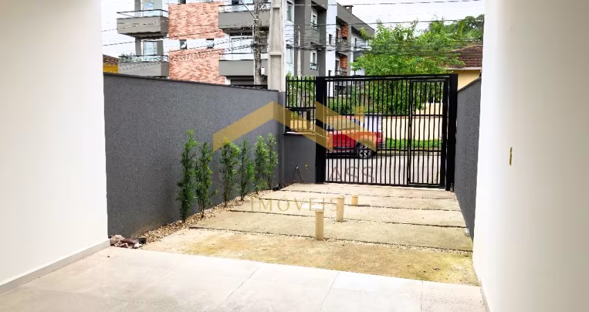 Sobrado geminado novo no bairro Iririú em Joinville!