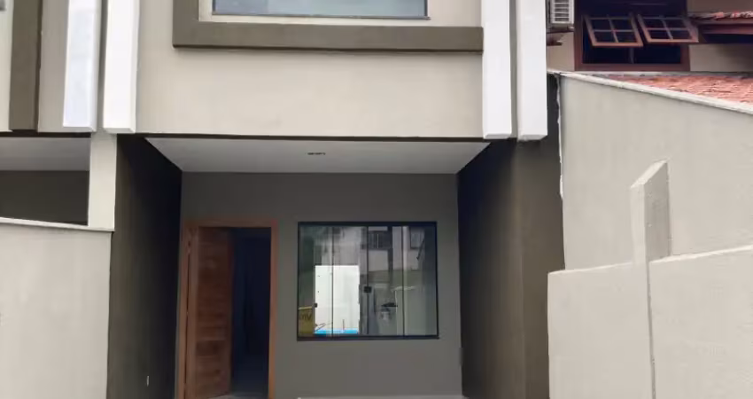 Sobrado geminado com piscina em ótima localização no bairro costa e silva