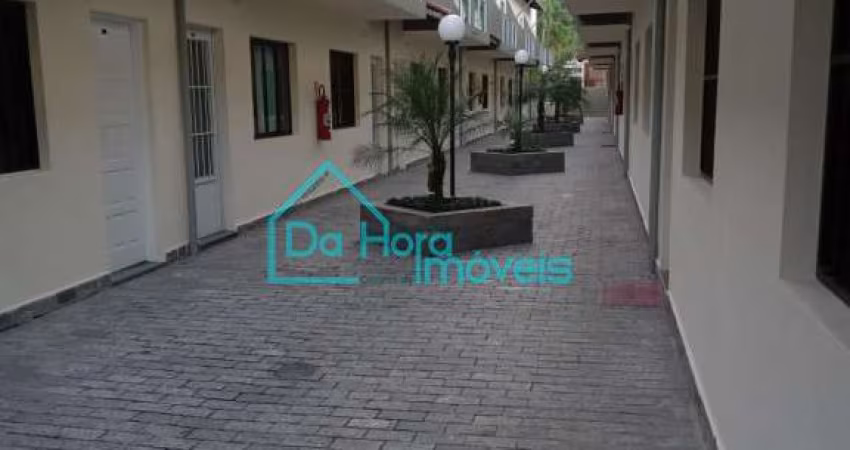 Casa em condomínio fechado com 2 quartos à venda no Centro, Mongaguá 