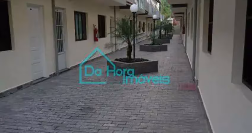 Casa em condomínio fechado com 2 quartos à venda no Centro, Mongaguá 