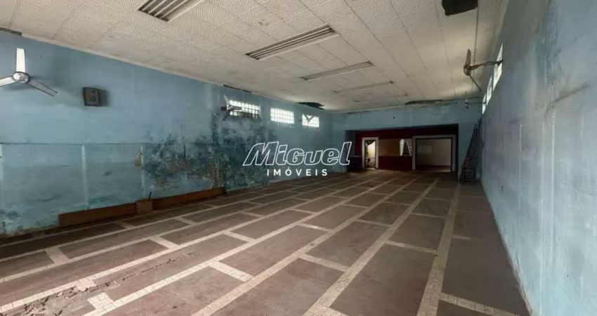Sala comercial para alugar na Rua Joaquim Teixeira de Toledo, Centro, São Pedro