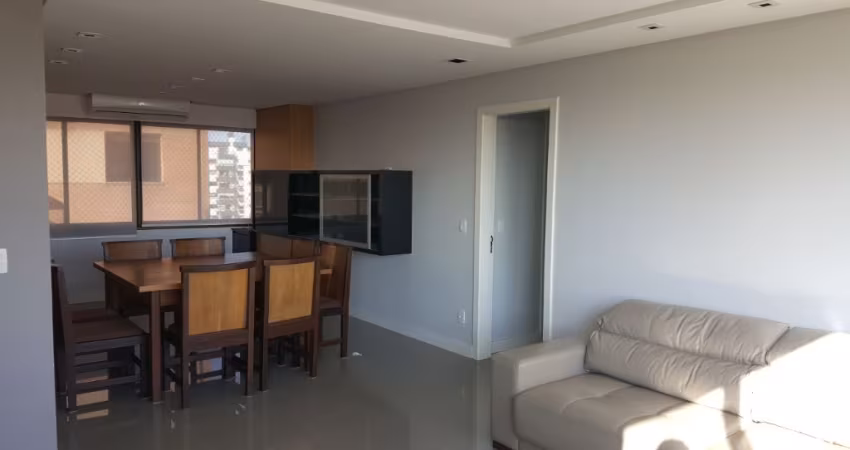 Excelente apartamento com suíte no bairro São João em Porto Alegre