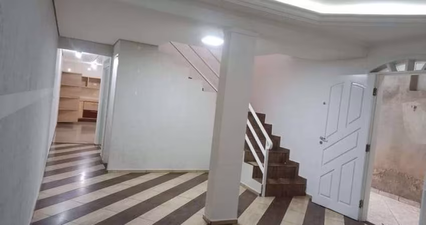 Sobrado à Venda 03 dormitórios 634.000 Jardim Camila