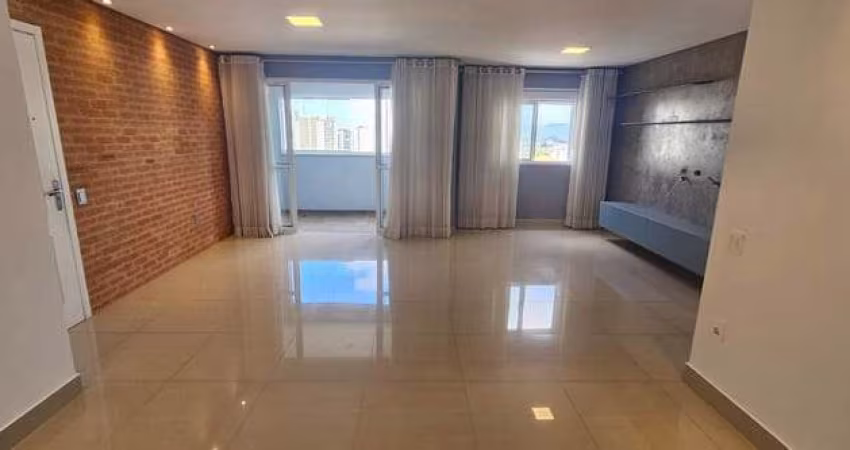 Apartamento para locação no Condomínio Odeon, no bairro Jardim Armênia em Mogi das Cruzes, SP, com 3 dormitórios, sendo 1 suíte e varanda gourmet