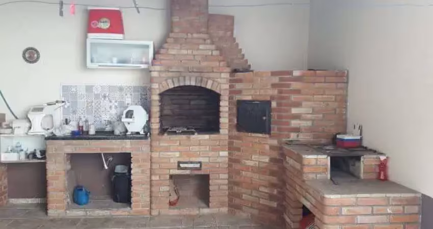 Casa sobrado à venda no bairro conjunto habitacional antônio bovolenta em mogi das cruzes, com 3 dormitórios, sendo 1 suíte com banheira, cozinha com planejados e espaço gourmet