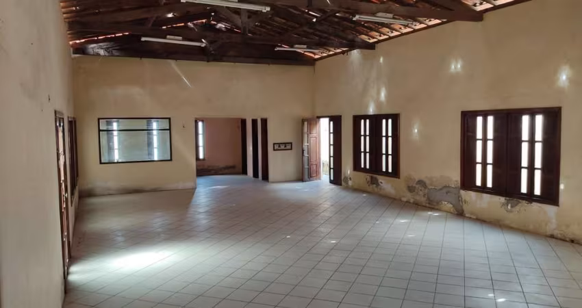 Sala Comercial para Venda em Feira de Santana, Muchila, 1 dormitório, 2 banheiros