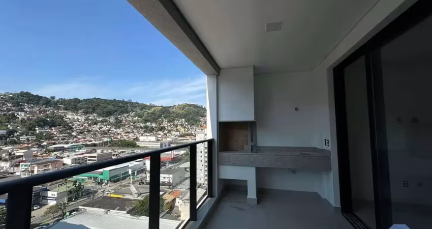 2 suítes com sacada gourmet e 1 vaga de garagem. Urban Centro.