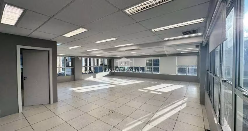 Sala comercial para alugar na Rua Levindo Lopes, Savassi, Belo Horizonte