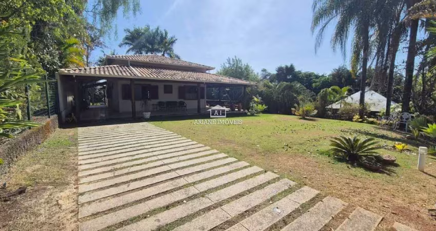 Casa de condomínio com 3 suítes em aldeias do lago, esmeraldas