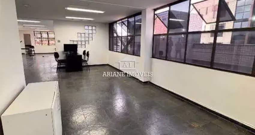 Ponto comercial: loja + andar comercial no funcionários