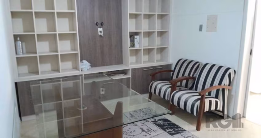 Apartamento na Luiz Manoel,2 dormitórios,desocupado,frente,bairro Santana