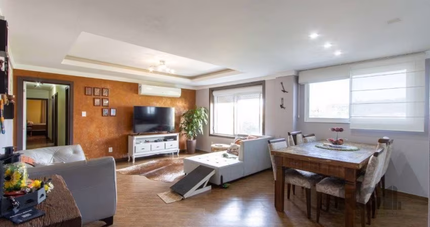 Apartamento reformado de 124m² privativos- 3 dormitórios sendo 1 suíte no bairro