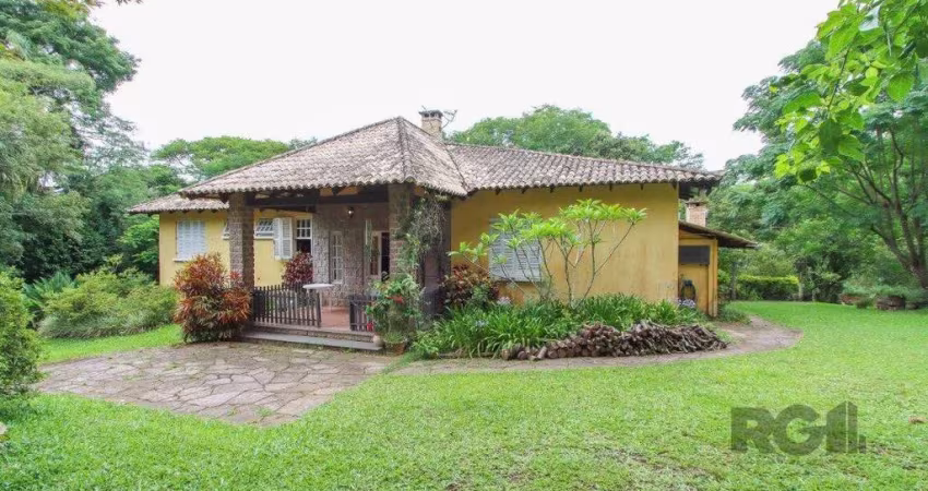Casa com 3 quartos, suite em terreno com 7.320m² - Belem Velho