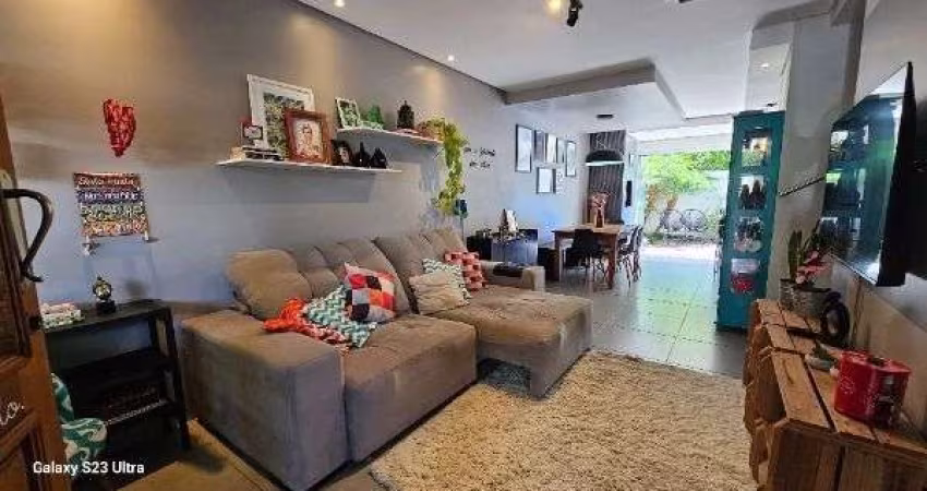 Casa em Porto Alegre, no bairro Hípica, com 3 dormitório(s), e 3 banheiros, à ve
