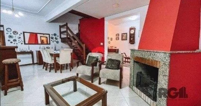 Casa para Venda - 360m², 3 quartos com suites,4 banheiros e 2 vagas - Menino Deu