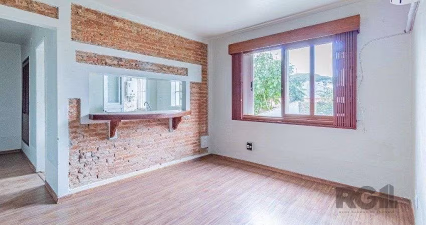 Apartamento de 2 dormitórios no bairro Glória
