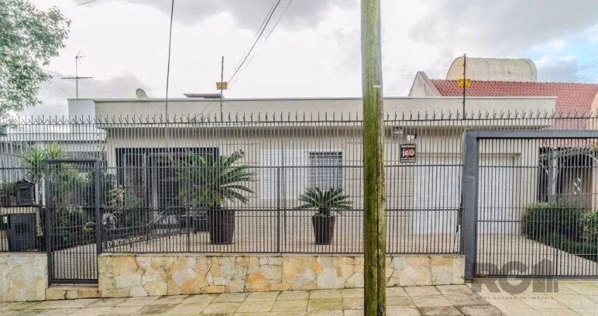 Casa 3 dormitórios à venda Medianeira Porto Alegre/RS