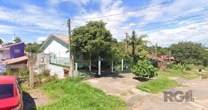 Casa de 3 dormitórios no bairro Vila Nova