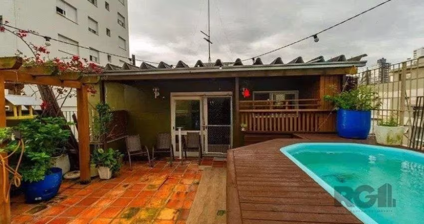Cobertura 125m² - 3 dormitórios, 2 vagas no bairro Petrópolis