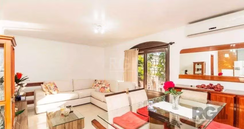 Casa de 266m² - 5 dormitórios, 5 vagas no bairro são joão