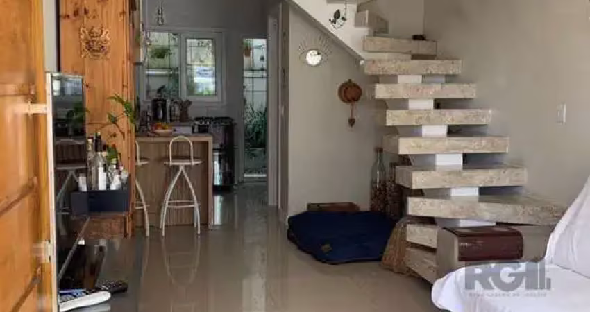 Casa em condomínio 69m² - 2 dormitórios suítes, 1 vaga no bairro cavalhada