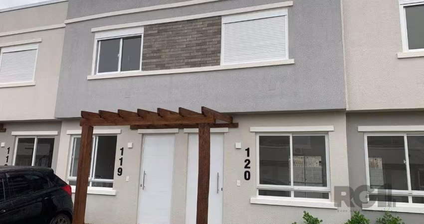 Sobrado para venda com 2 dormitórios no bairro Vila Nova