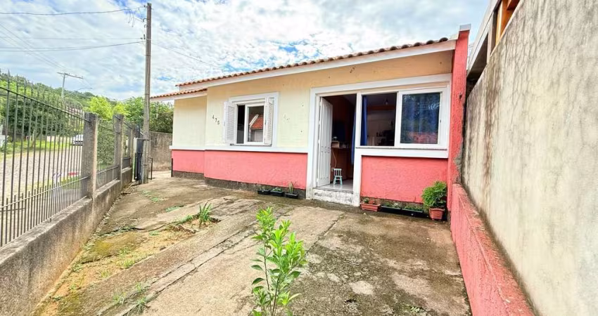 Casa no bairro Hípica - 2 dormitórios