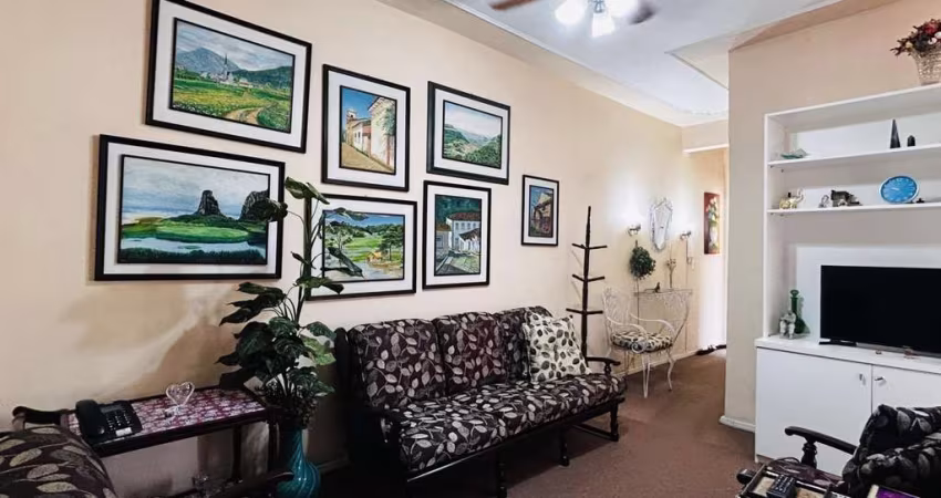 Apartamento de Frente com sacada