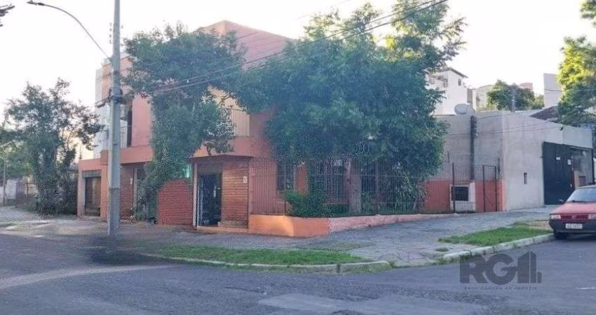 Casa 3 dormitórios à venda Teresópolis Porto Alegre/RS